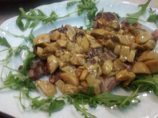 Tagliata ai Funghi Porcini